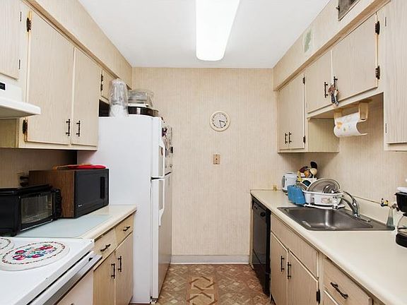 5th image of 9008 Tudor Dr #K106