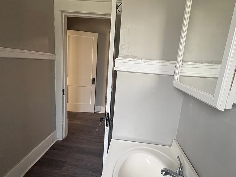 1105 S Greenwood Ave — Photo 16
