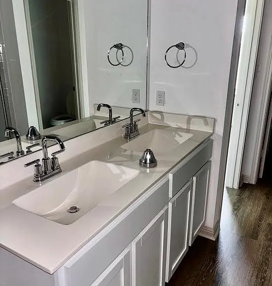 204 Sweetwater Creek Ln — Photo 4