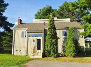 1 Constitution Ave, Hampden, ME 04444