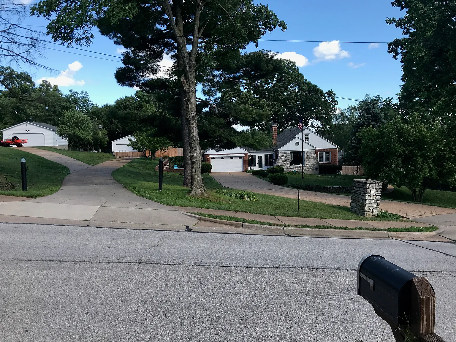 205 Lookout Ave photo 1