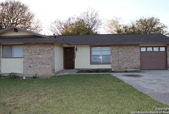 3rd image of 7523 Five Palms Dr