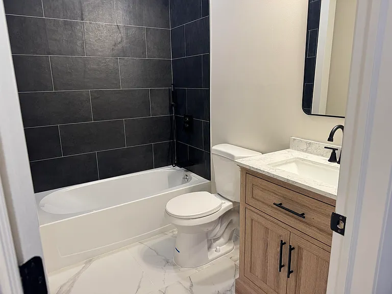 188 Heckel St #1 — Photo 7