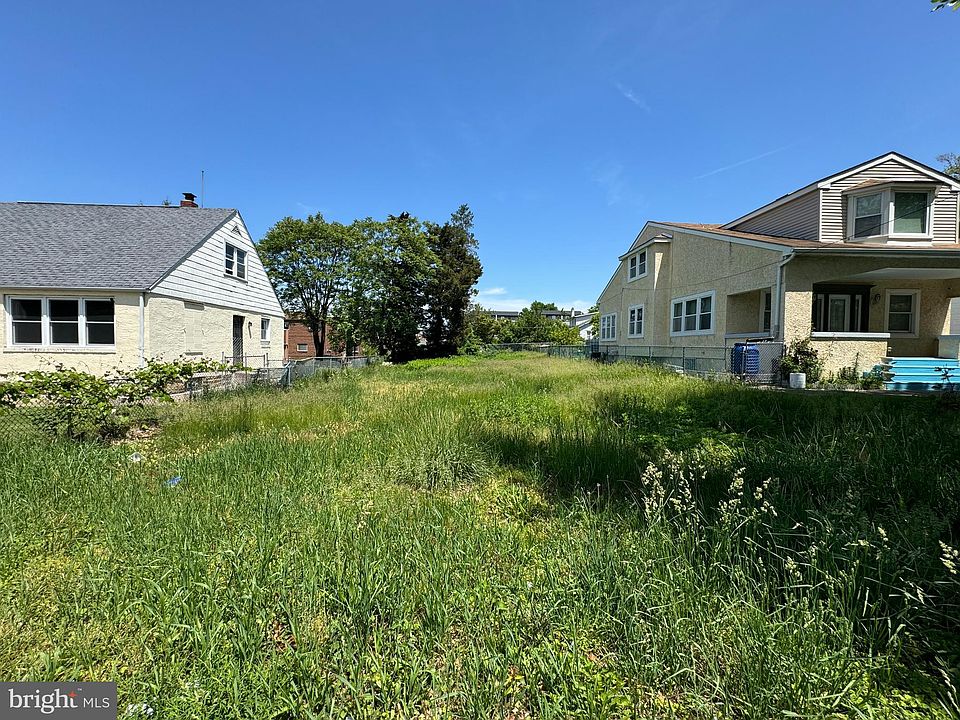 2nd image of 1627 Rhawn St