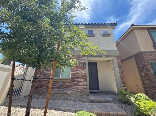 6132 Scarlet Leaf St, Spring Valley, NV 89148