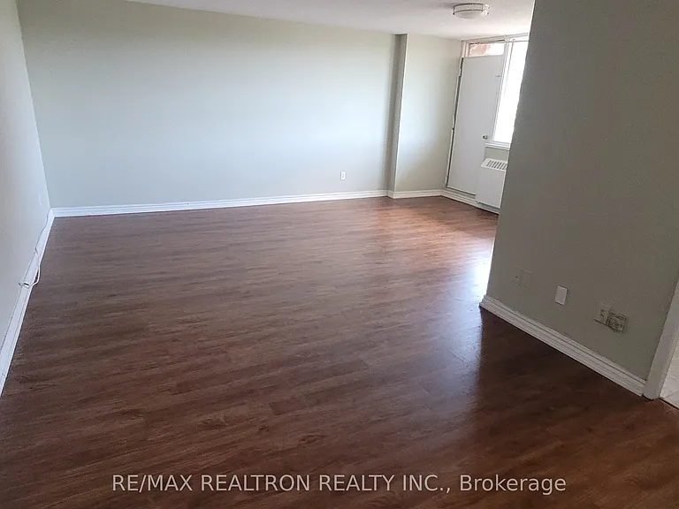 180 Markham Rd #504 — Photo 23