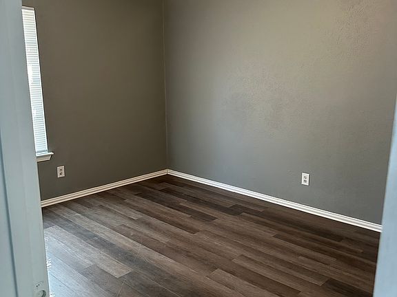 3rd image of 1115 Burgess Ct