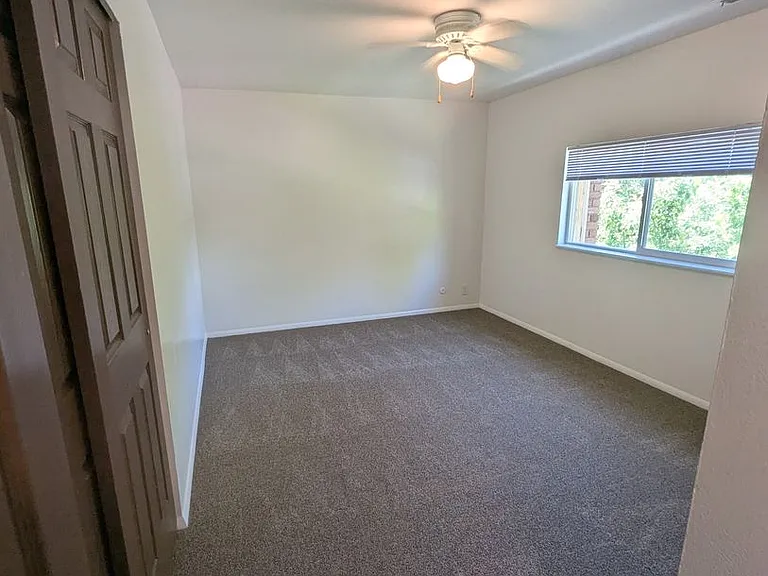 1485 S Roberta St — Photo 2