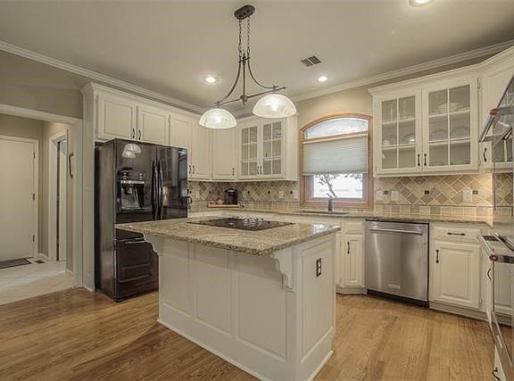 3rd image of 4309 NE Courtney Dr