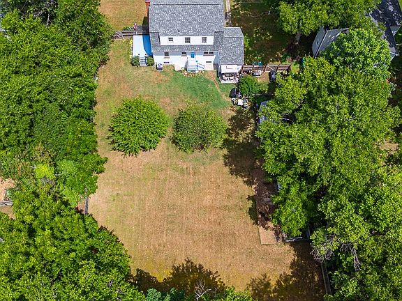 4th image of 130 Maury Ave