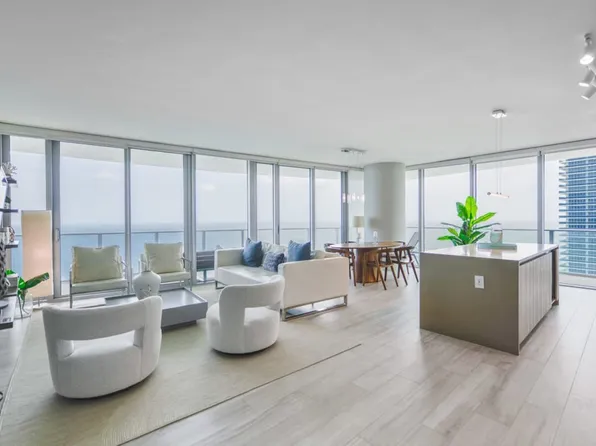 4111 S Ocean Dr, Hollywood, FL