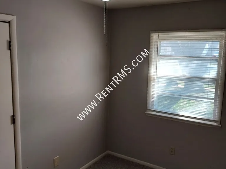 3757 SE Truman Ave — Photo 10
