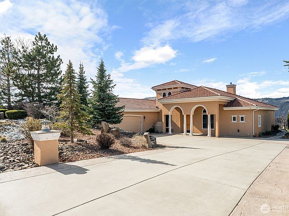 2nd image of 502 Desert Canyon Boulevard