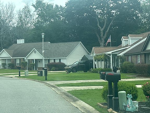 4th image of 121 Saddlehorn Dr