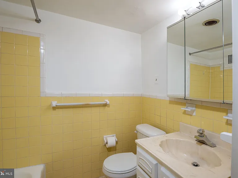 1330 New Hampshire Ave NW #902 — Photo 10