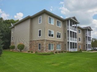 110696 Village Rd APT 200, Chaska, MN 55318