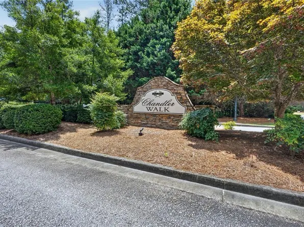 204 Chandler Walk #19, Loganville, GA 30052
