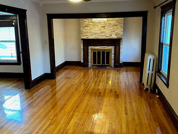5th image of 130 Copperfield Rd #2