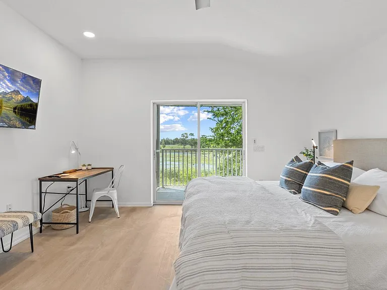 3137 Sun Lake Ct #B — Photo 26