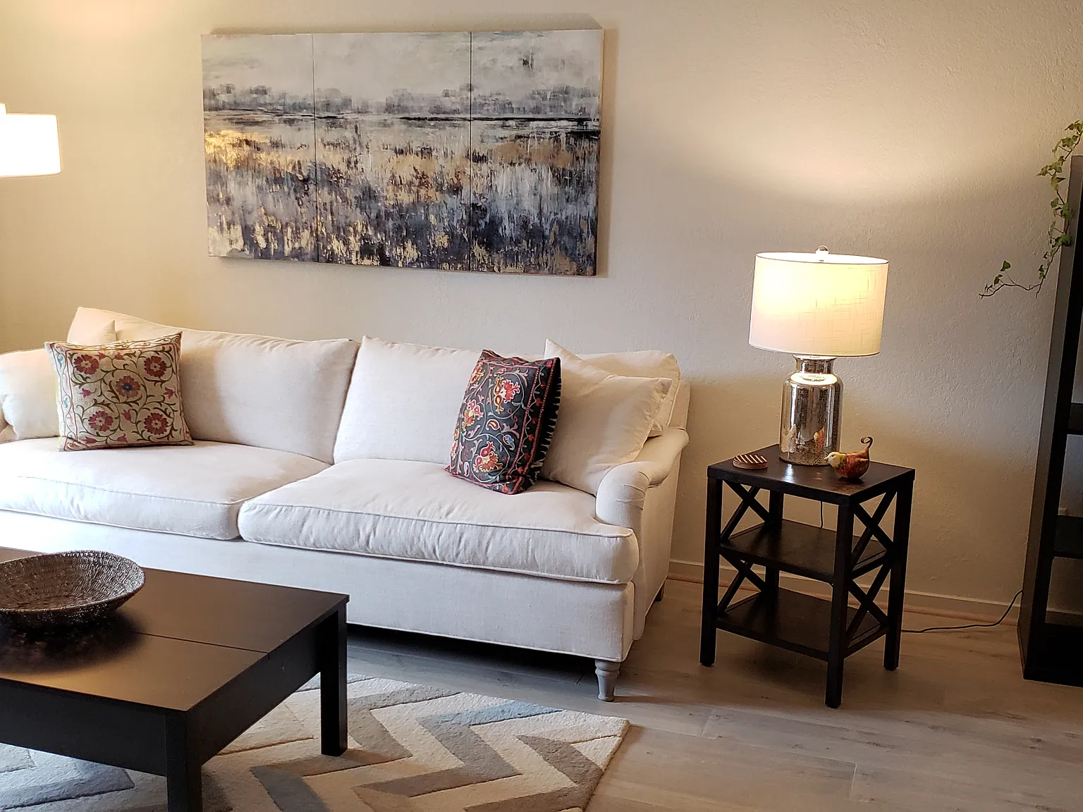 1 bed, 700 sqft, $1,700 — Photo 3