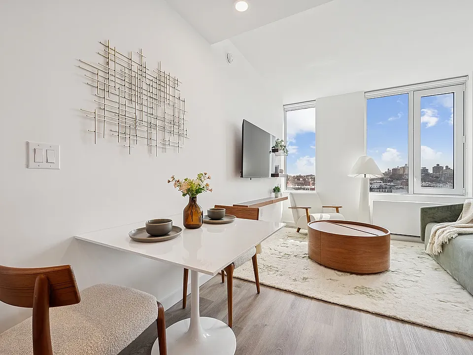 336 Douglass St #11H