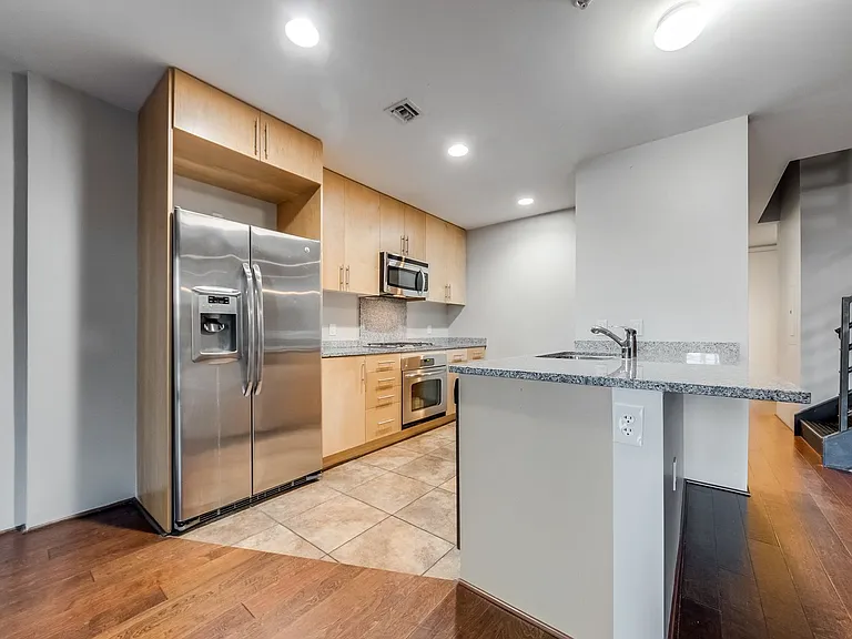 353 Bonneville Ave #161 — Photo 11