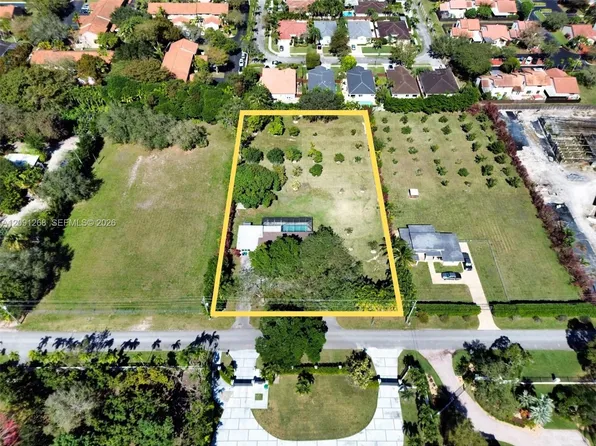 11341 SW 93rd St, Miami, FL 33176