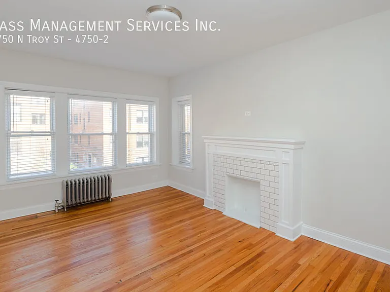 4750 N Troy St #2 — Photo 1