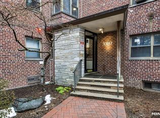 3060 Edwin Ave #4C, Fort Lee, NJ 07024