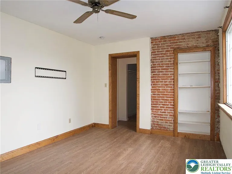 1020 Ferry St #1 — Photo 20