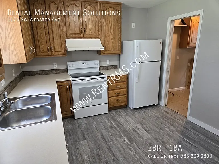 1176 SW Webster Ave — Photo 6