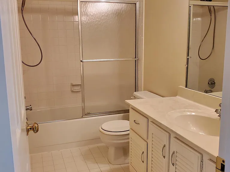 15322 Manor Village Ln — Photo 9