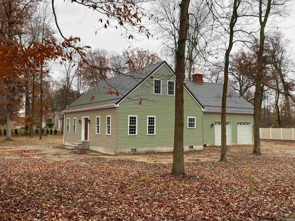 1345 Woodland Ct, Rochester, IN 46975