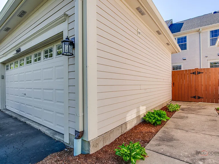 2460 Violet St #2460 — Photo 28