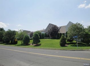 40 Parkside Ct #40, Wayne, NJ 07470