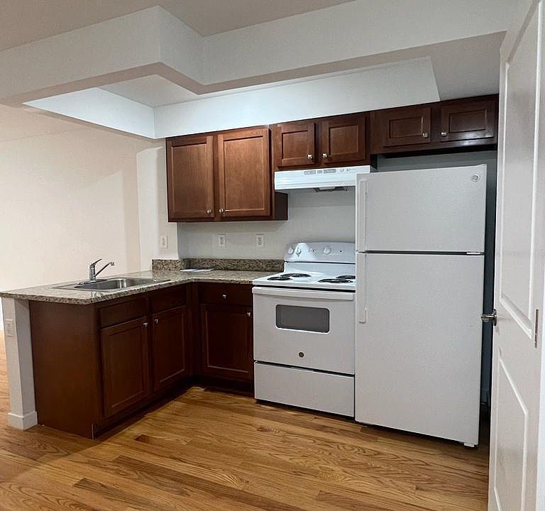 1st image of 2851 University Ave APT 3D