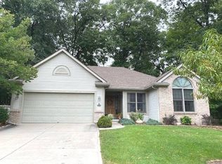 2580 Wood Ridge Dr, Adrian, MI 49221