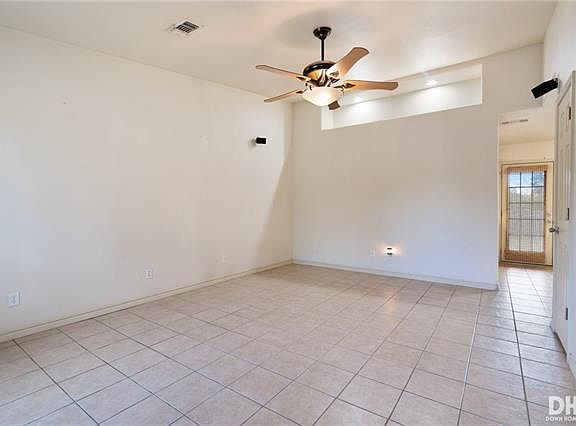4th image of 4442 Westridge Dr