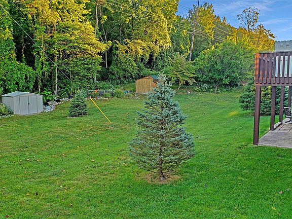 5th image of 141 Rolling Oaks Dr