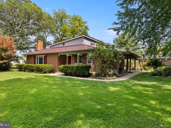 577 Old Farm Rd, Luray, VA 22835