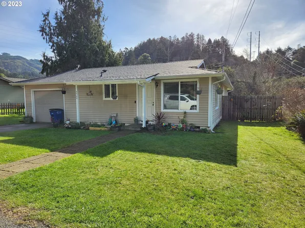 94300 Leith Rd, Gold Beach, OR 97444