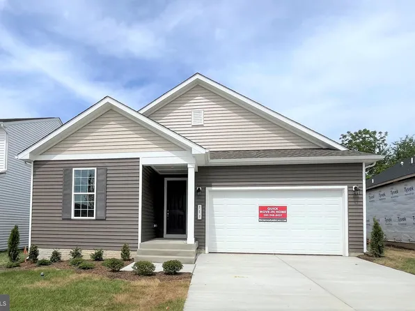 117 7th St, Middletown, VA 22645