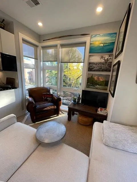 2 bed, 1.5 bath, 900 sqft, $2,800 — Photo 4