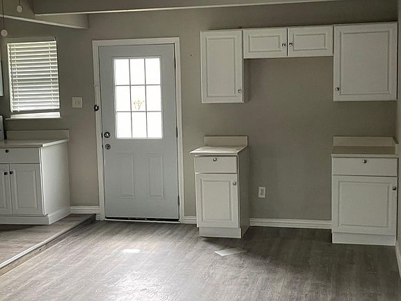3rd image of 1018 Casa Dr