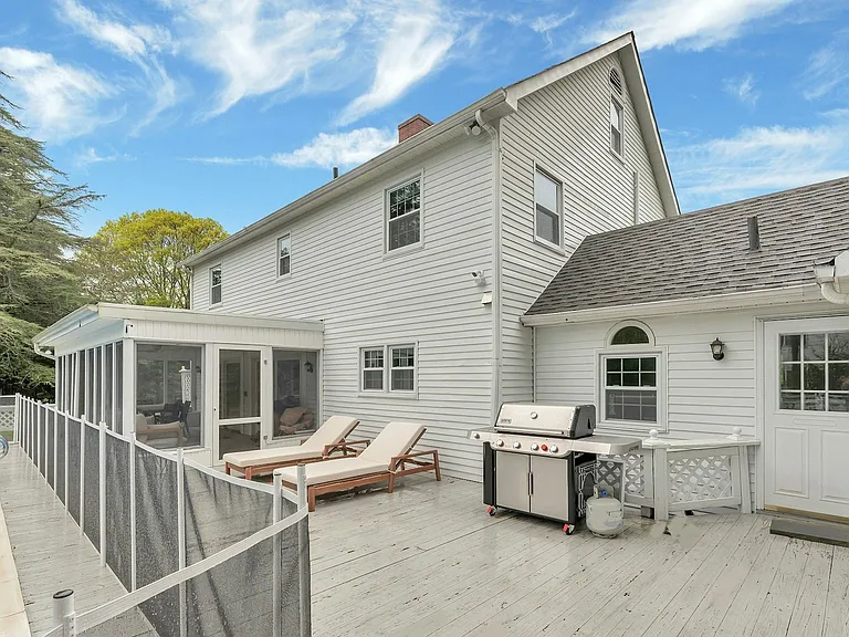110 Sleepy Hollow Ln — Photo 31
