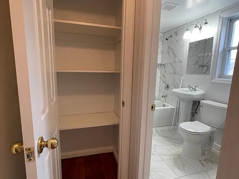 440 Lawn Ave #5 — Photo 9