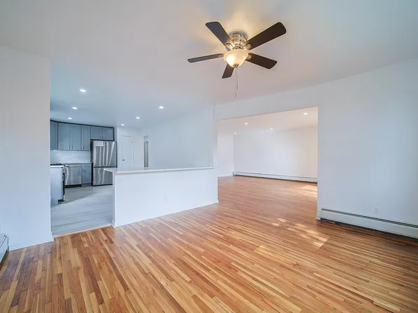 93 Myrtle Avenue image 8 of 35