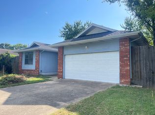 3677 S Colgate Ave, Springfield, MO 65807