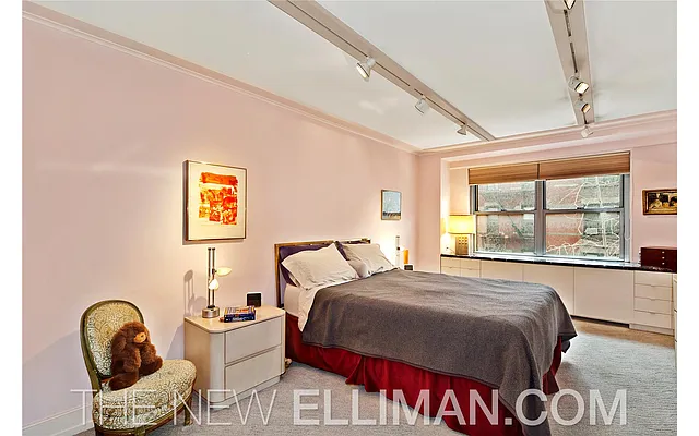 Sold by Douglas Elliman | media 20