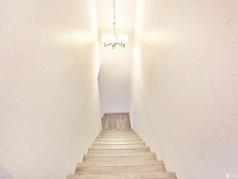 31221 Lily St — Photo 2